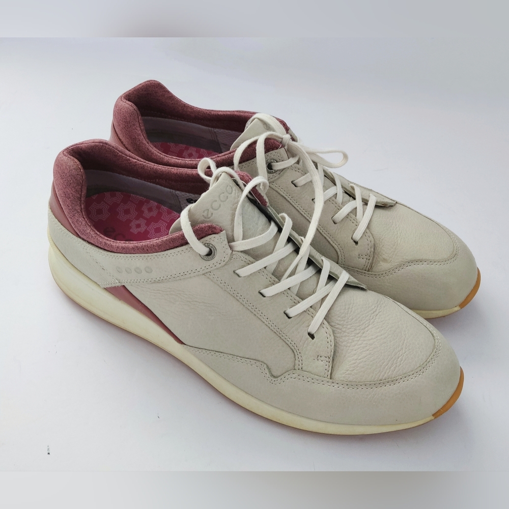 Ecco Women's Leather Golf Shoes. Size 10 US. 41 EU. Pre-owned.